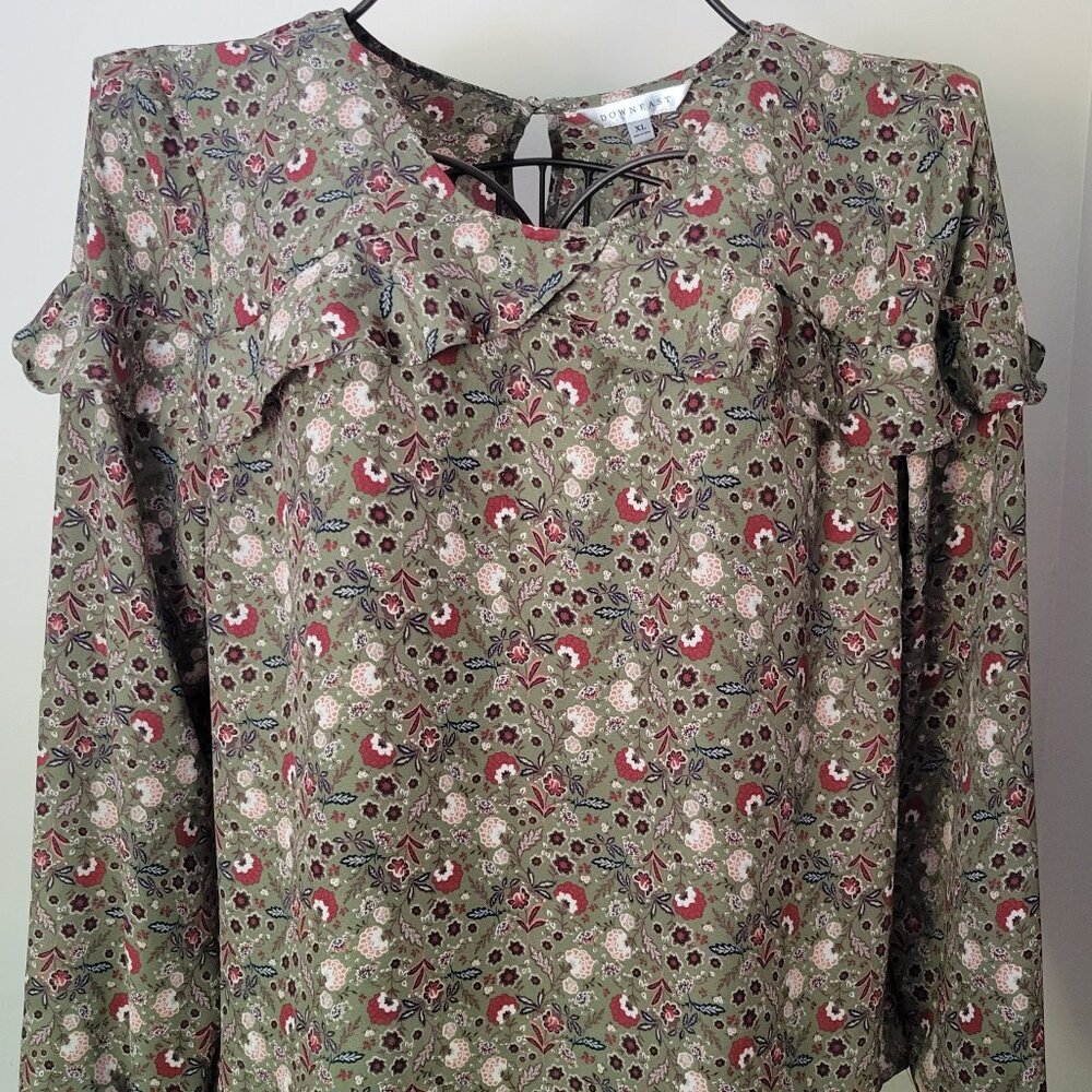 DOWNEAST floral light weight blouse that is x-large and sage green back-ground.